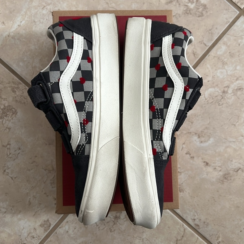 Vans Women's Comfycush Old Skool Velcro Straps, Gray, White, Red, size 5.5 - Picture 3 of 7